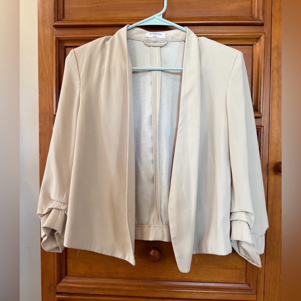 Aritzia Babaton Cream Women's Blazer